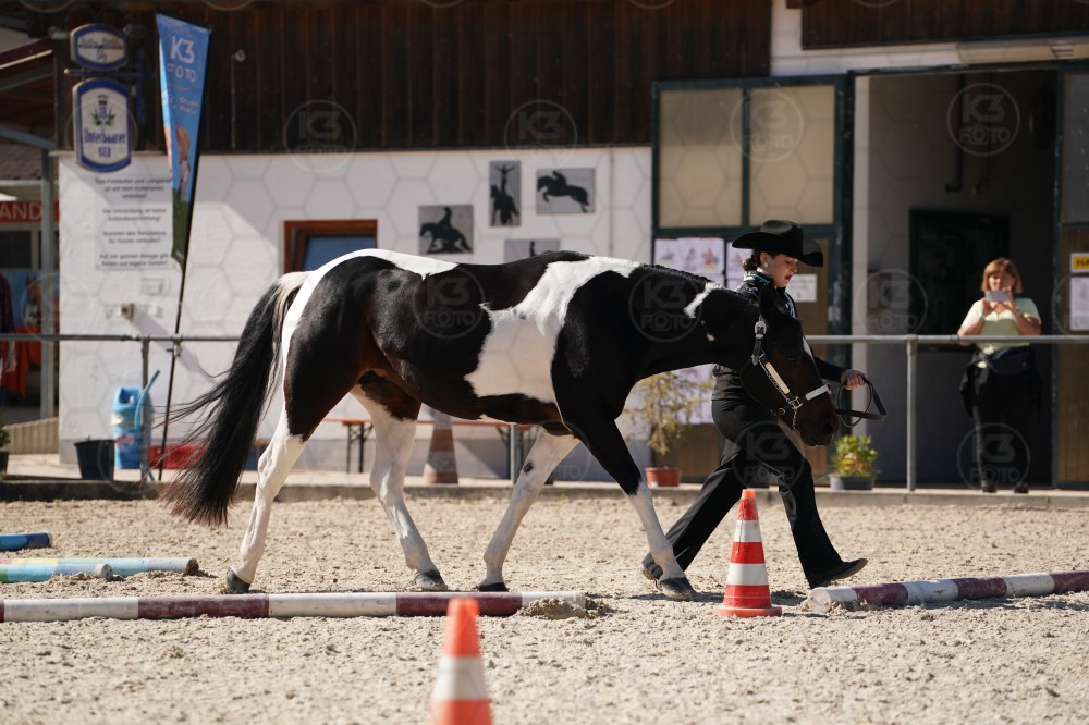 s_A_907536.JPG